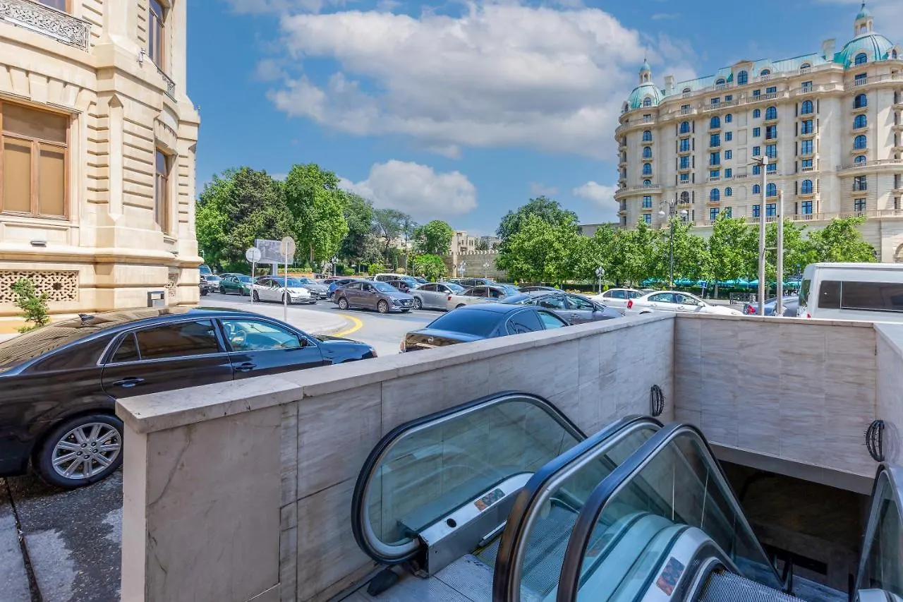 Azneft Square Sea View Family Apartments Baku